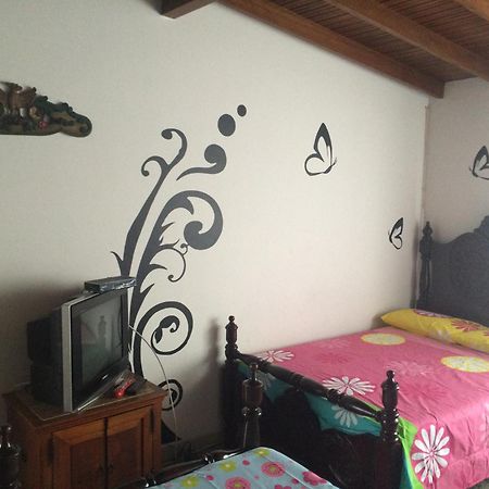 Hostal Monarca Medellín Extérieur photo