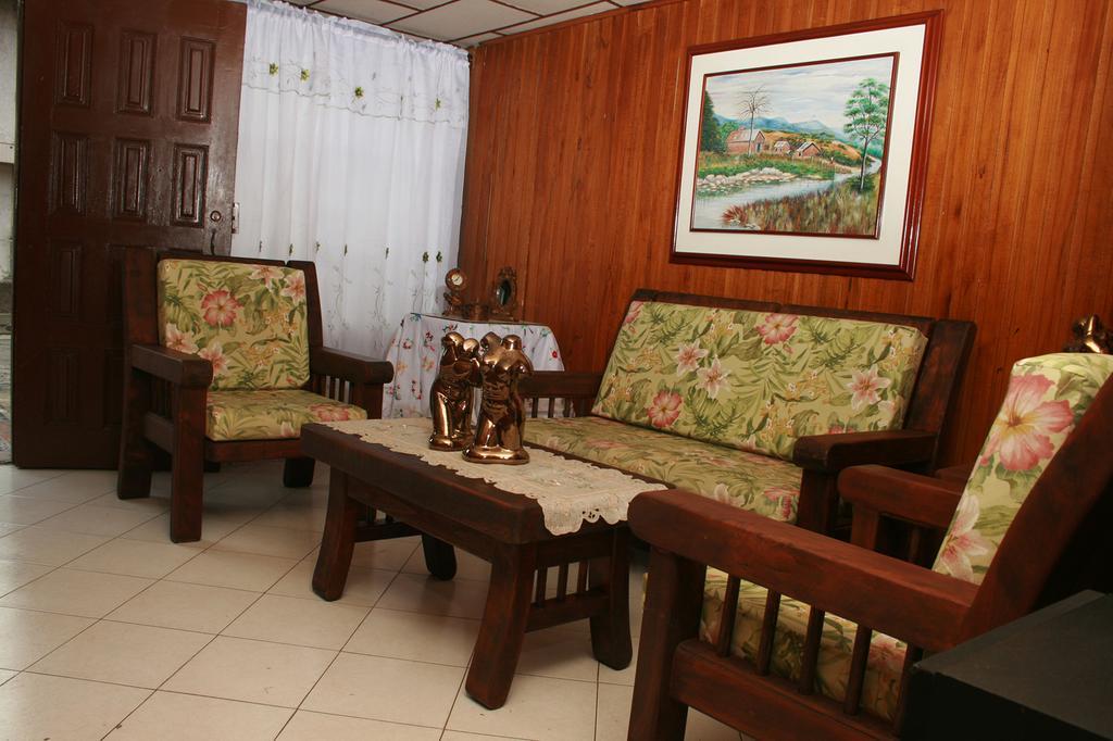 Hostal Monarca Medellín Extérieur photo