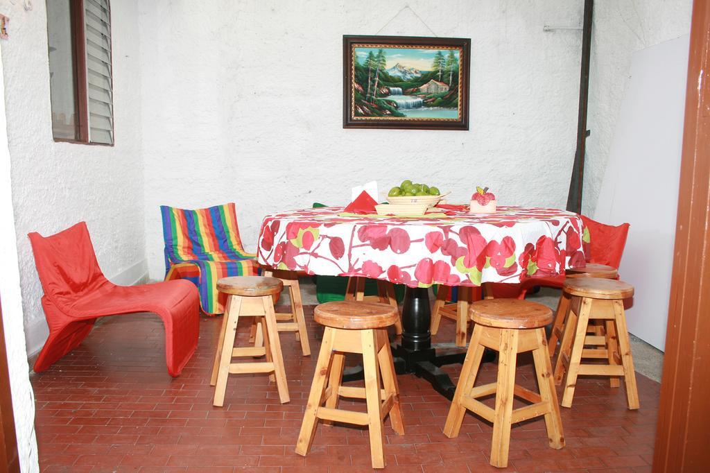 Hostal Monarca Medellín Extérieur photo